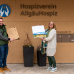 Spende der Kalender 2022 an den Hospizverein Allgäuhospitz