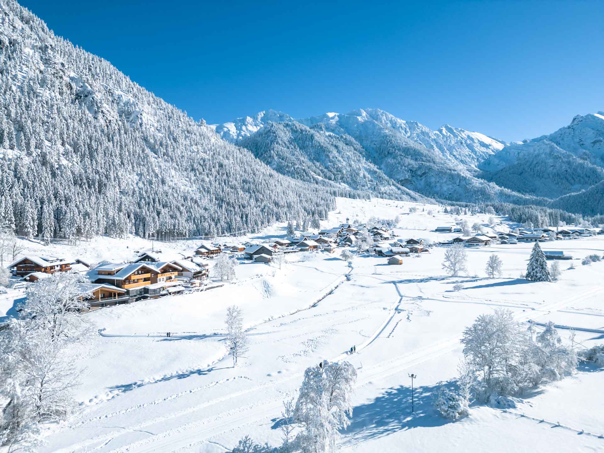 winter, Schnee, Blauer Himmel, Alpen, Berge, Allgäu, Ferienwohnung, Haus aus Holz